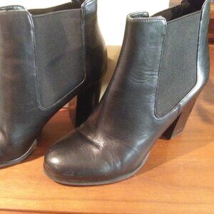 Michael Kors Lottie booties